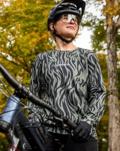 DHaRCO Tops*Womens Gravity Jersey | Cypress