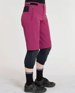 DHaRCO Bottoms*Womens Gravity Shorts | Sangria