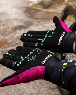 DHaRCO Gloves*Womens Trail Glove | Chili Peppers