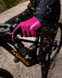 DHaRCO Gloves*Womens Trail Glove | Chili Peppers