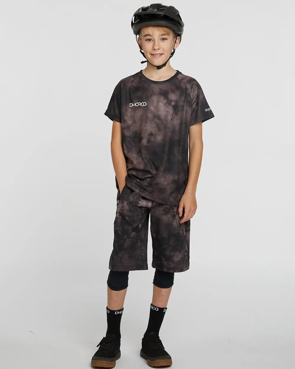 DHaRCO Bottoms*Youth Gravity Shorts | Driftwood